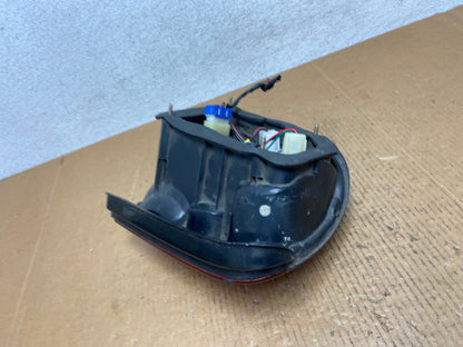 1998 to 2002 Kia Sportage Right Passenger RH Side Tail Light AE0252 LK6