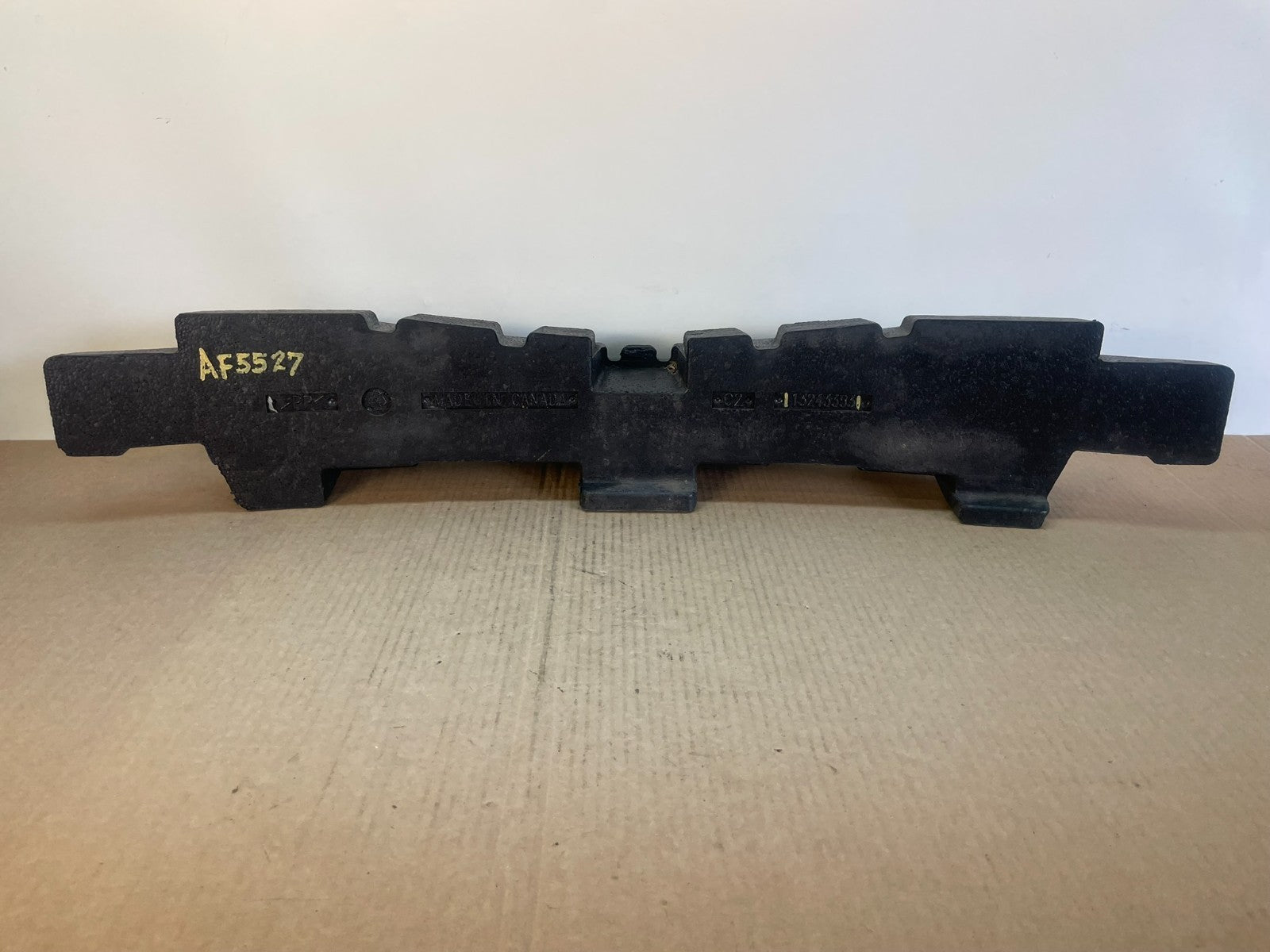 2011 to 2017 Buick Regal Front Center Bumper Absorber 13243353 AF5527 DW3