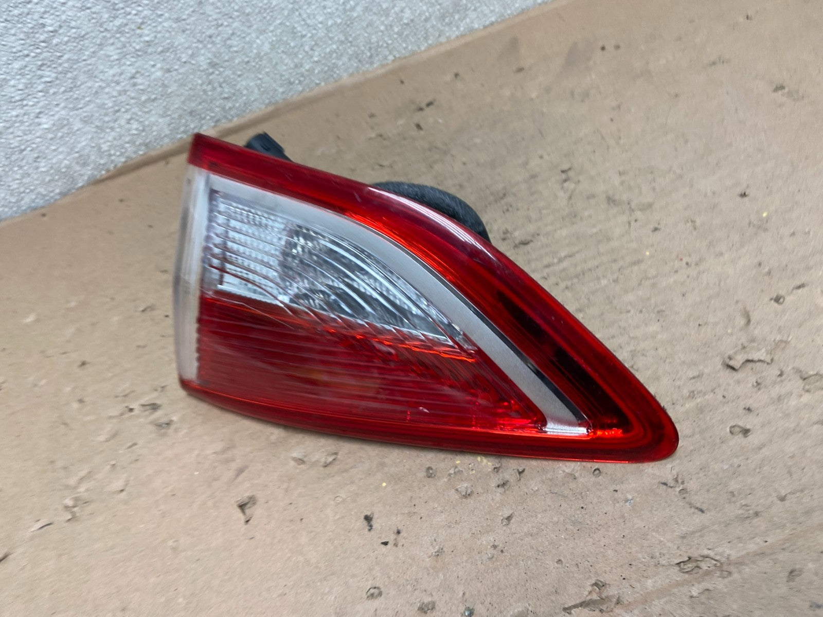 2013 to 2016 Ford Escape Right Passenger RH Side Inner Tail Light OEM AB0243 LK1