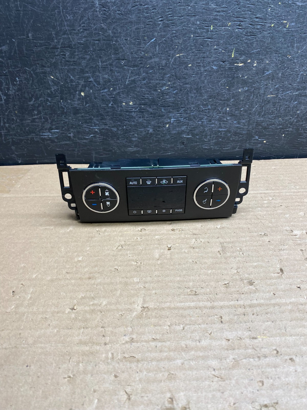 2007 to 2009 GMC Yukon Chevrolet Tahoe Climate Control A/C Panel AG6408 DG0