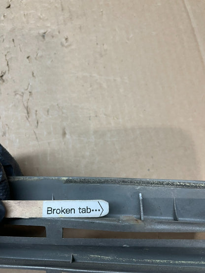 2001 to 2004 Kia Sedona Front Upper Grill Grille OEM AB3237 DG8