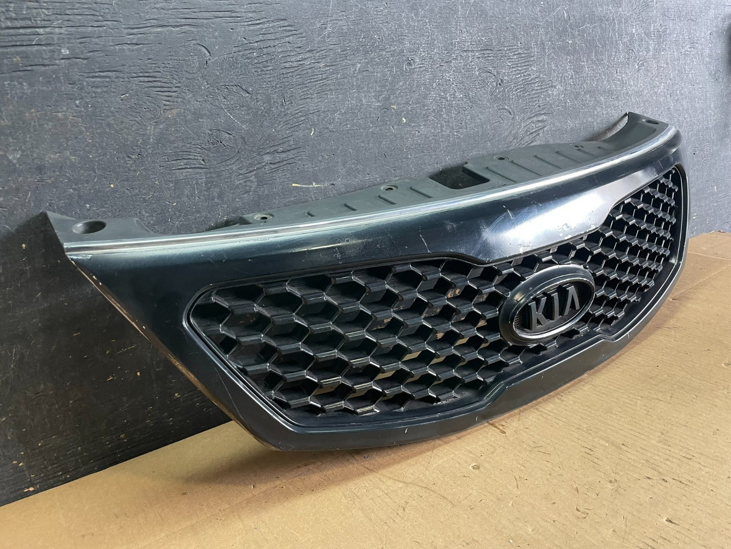 2011 2012 2013 Kia Sorento Front Upper Grill Grille OEM Z8243 DG1