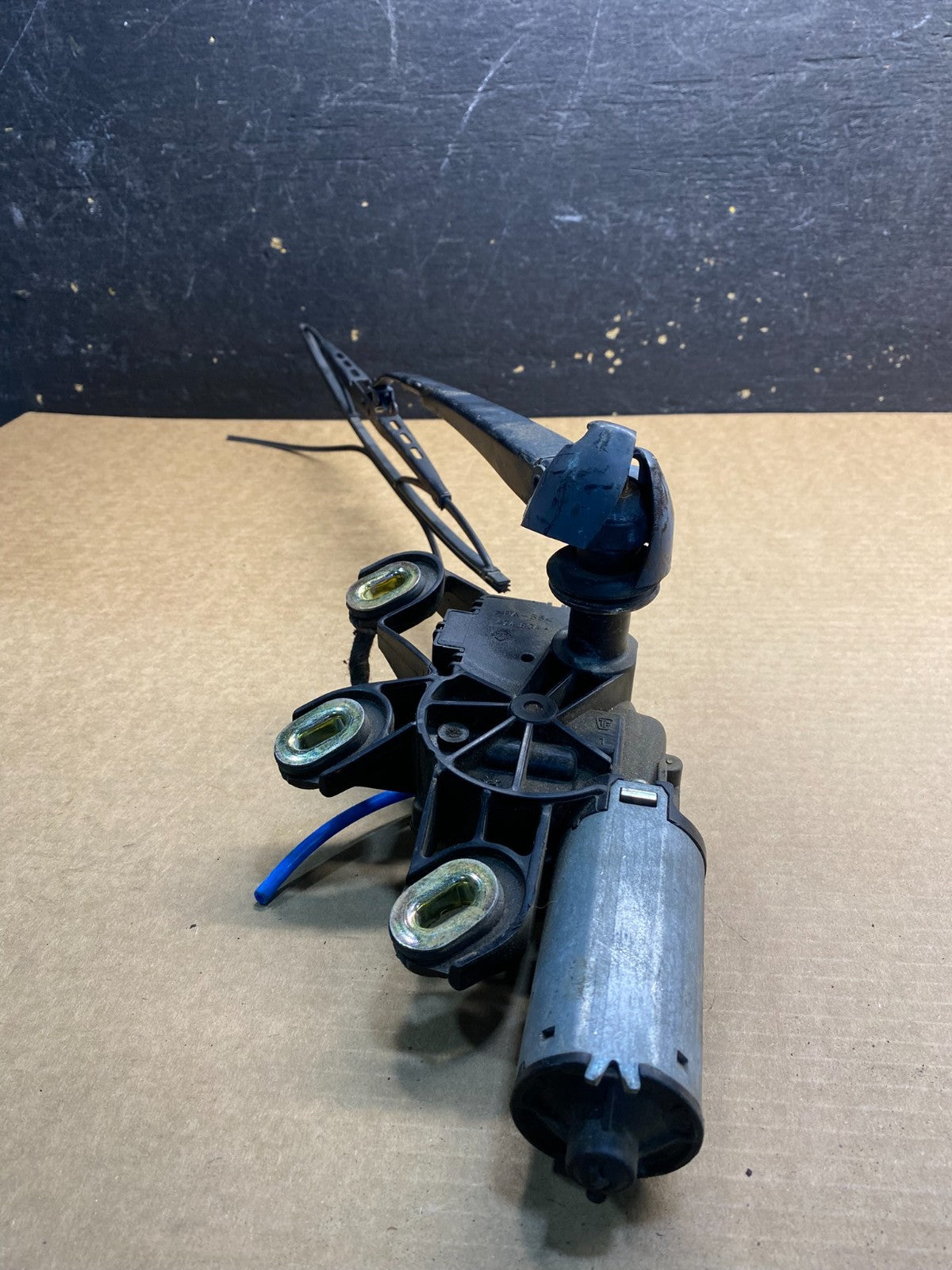 2002 - 2005 Mercedes W203 C320 C240Rear Glass Windshield Wiper Motor Z9033 DG4