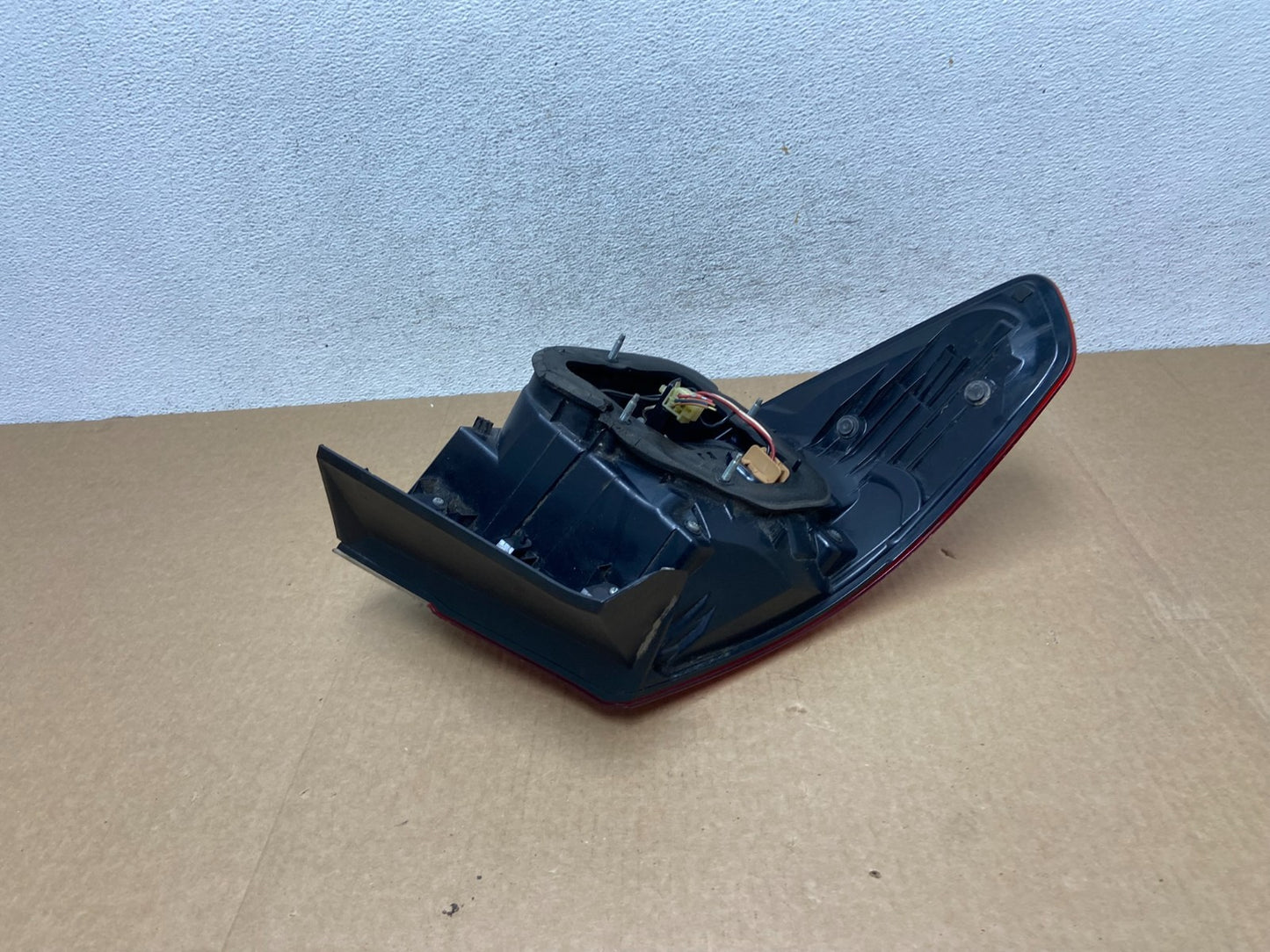 2010 to 2014 Subaru Legacy Right Passenger Rh Side Tail Light AF9491 DW4
