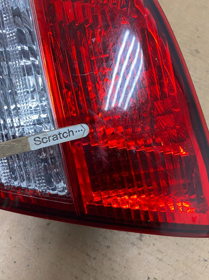 2002-2004 Infiniti i35 Inner Right Passenger Rh Side Tail Light OEM O9780 DW3