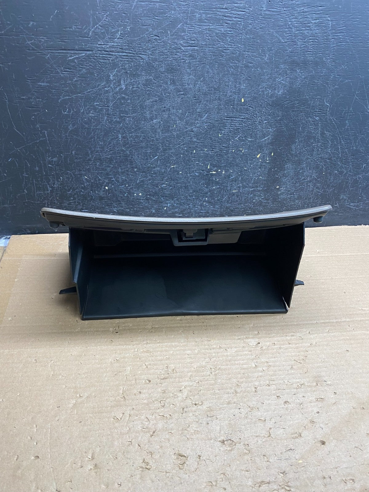 1994 to 1997 Ford Thunderbird Mercury Cougar Green Glove Box AG83483