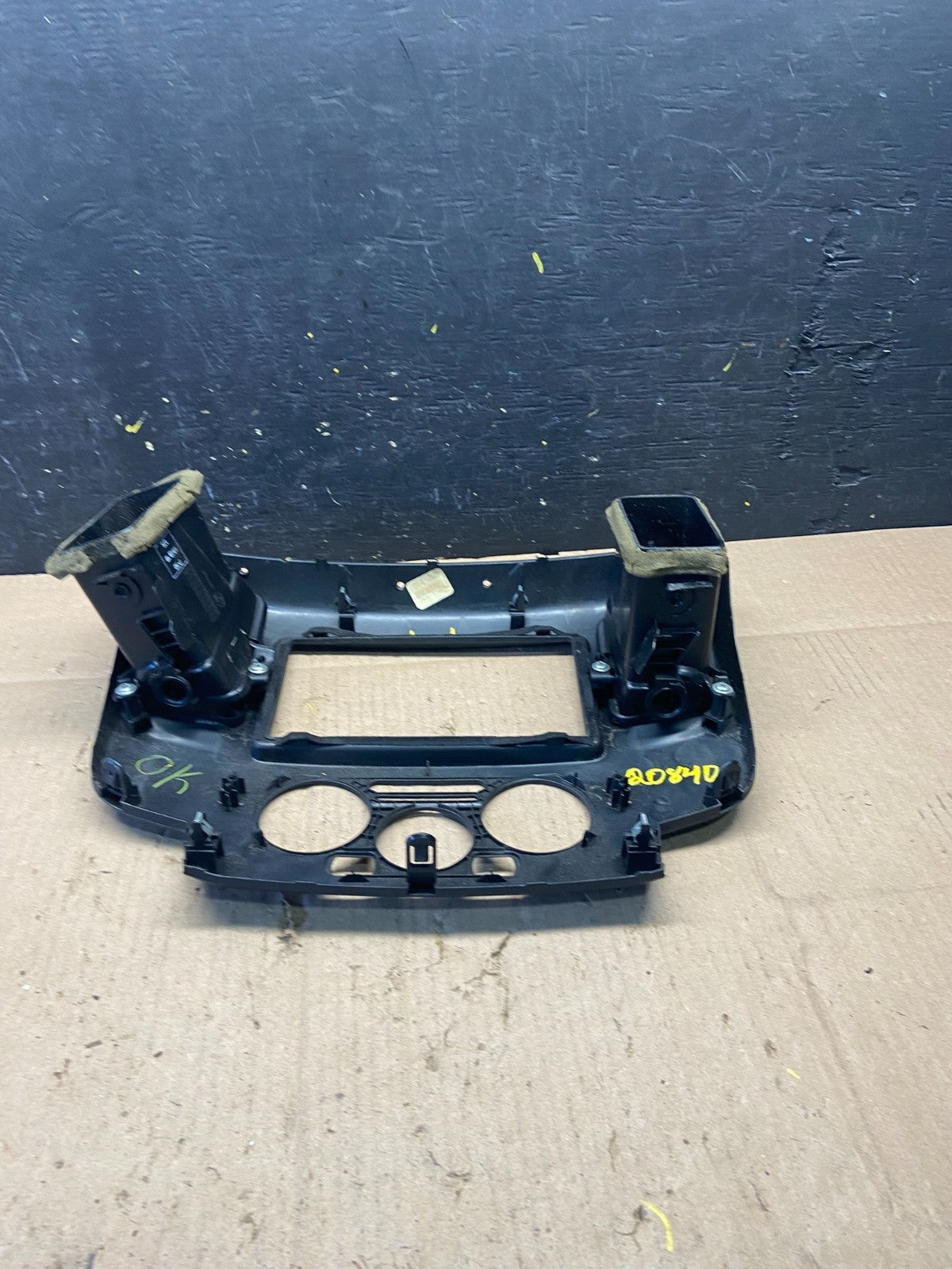 2013-2021 Nissan NV200 Center Console Radio Climate Control Air Vent Q0840 DG5