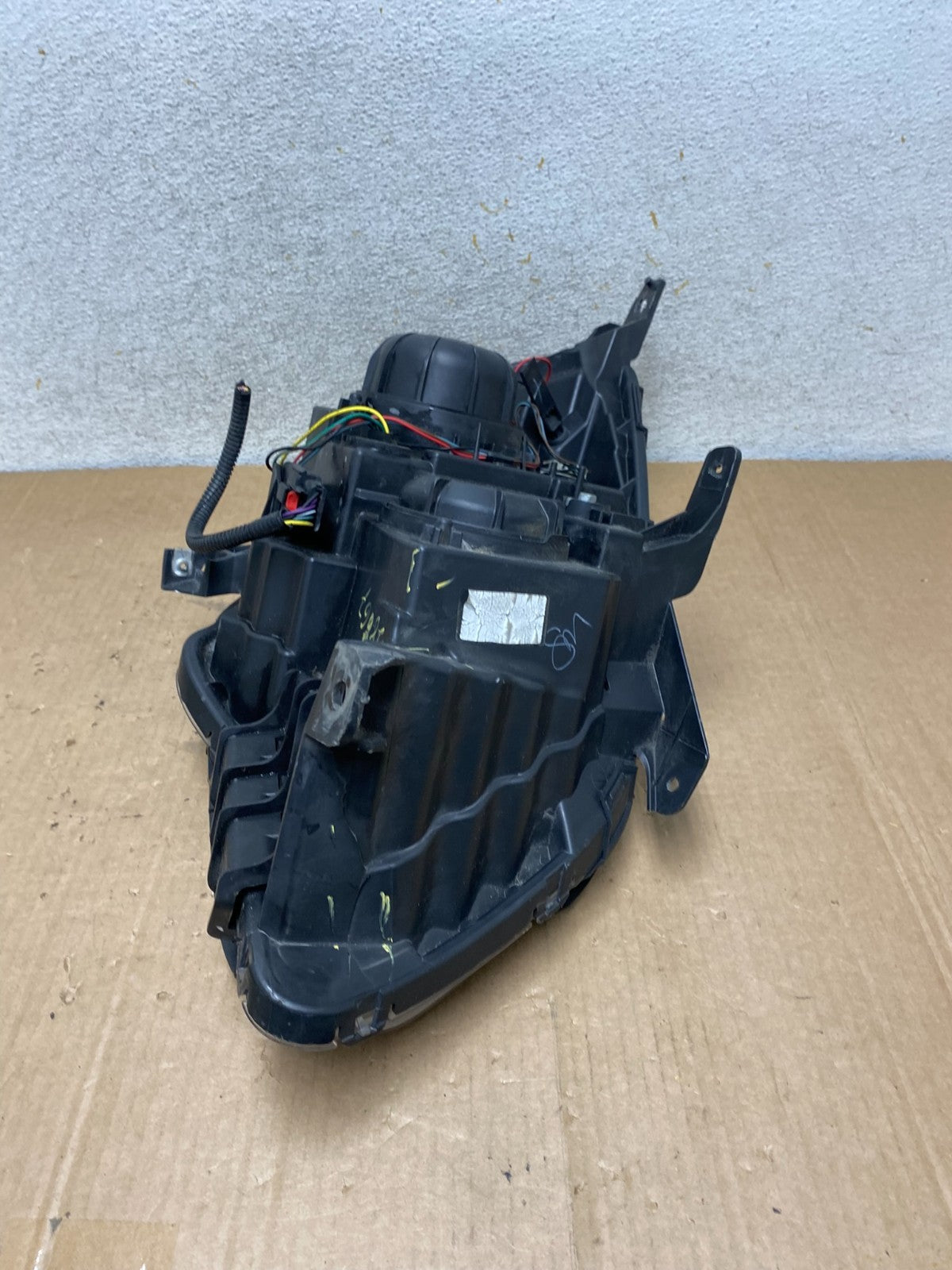 2016-2018 Chevrolet Equinox Left Driver LH Halogen Headlight AI8867 DW10