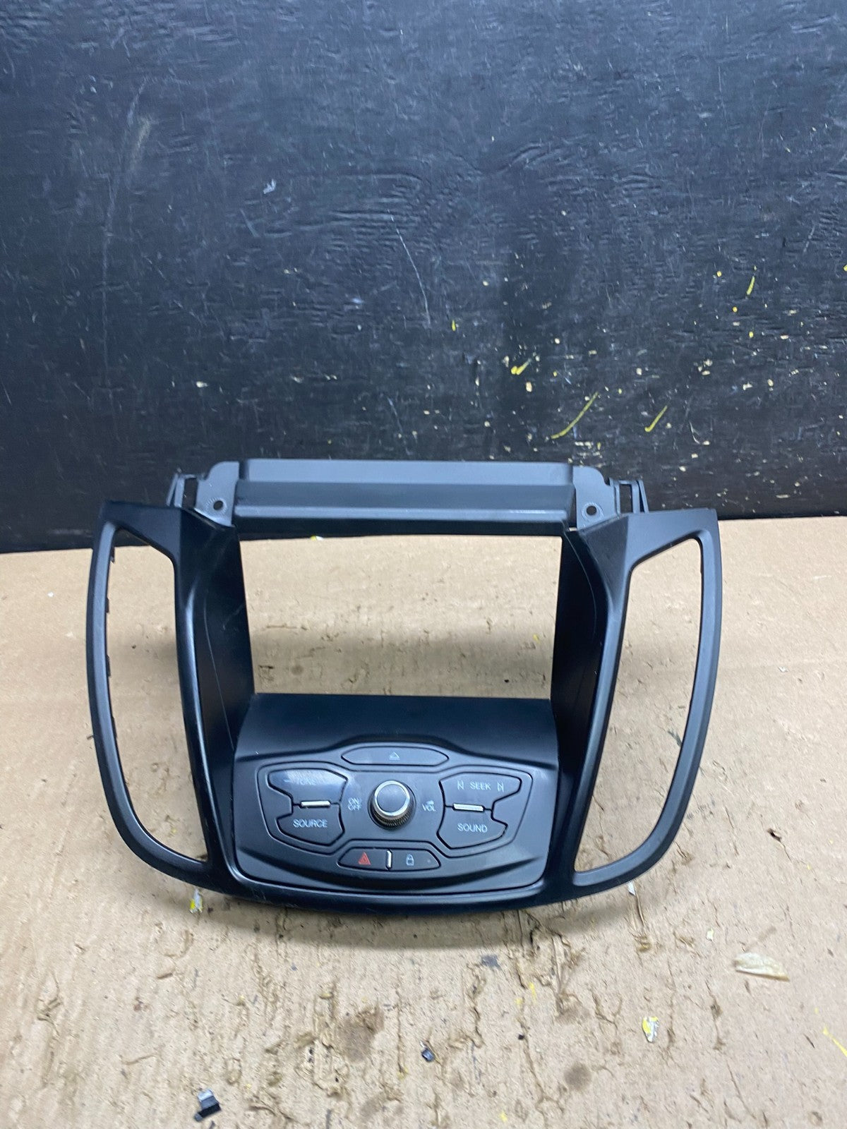 2013 2014 2015 2016 Ford Escape Dash Radio Control Panel Bezel t8512 DG0