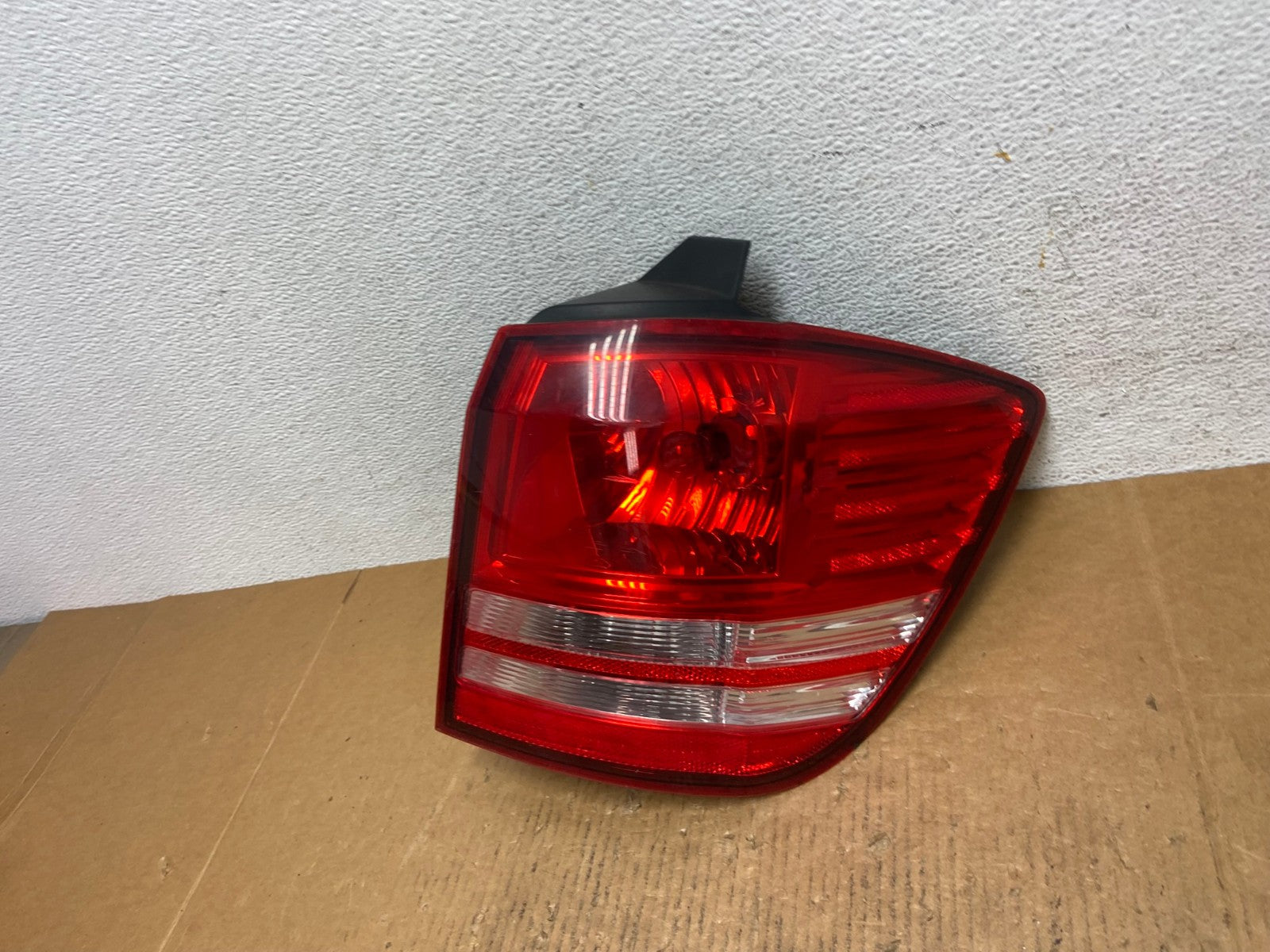 2009 - 2011 Dodge Journey Right Passenger Side Tail Light AE0245 LK1