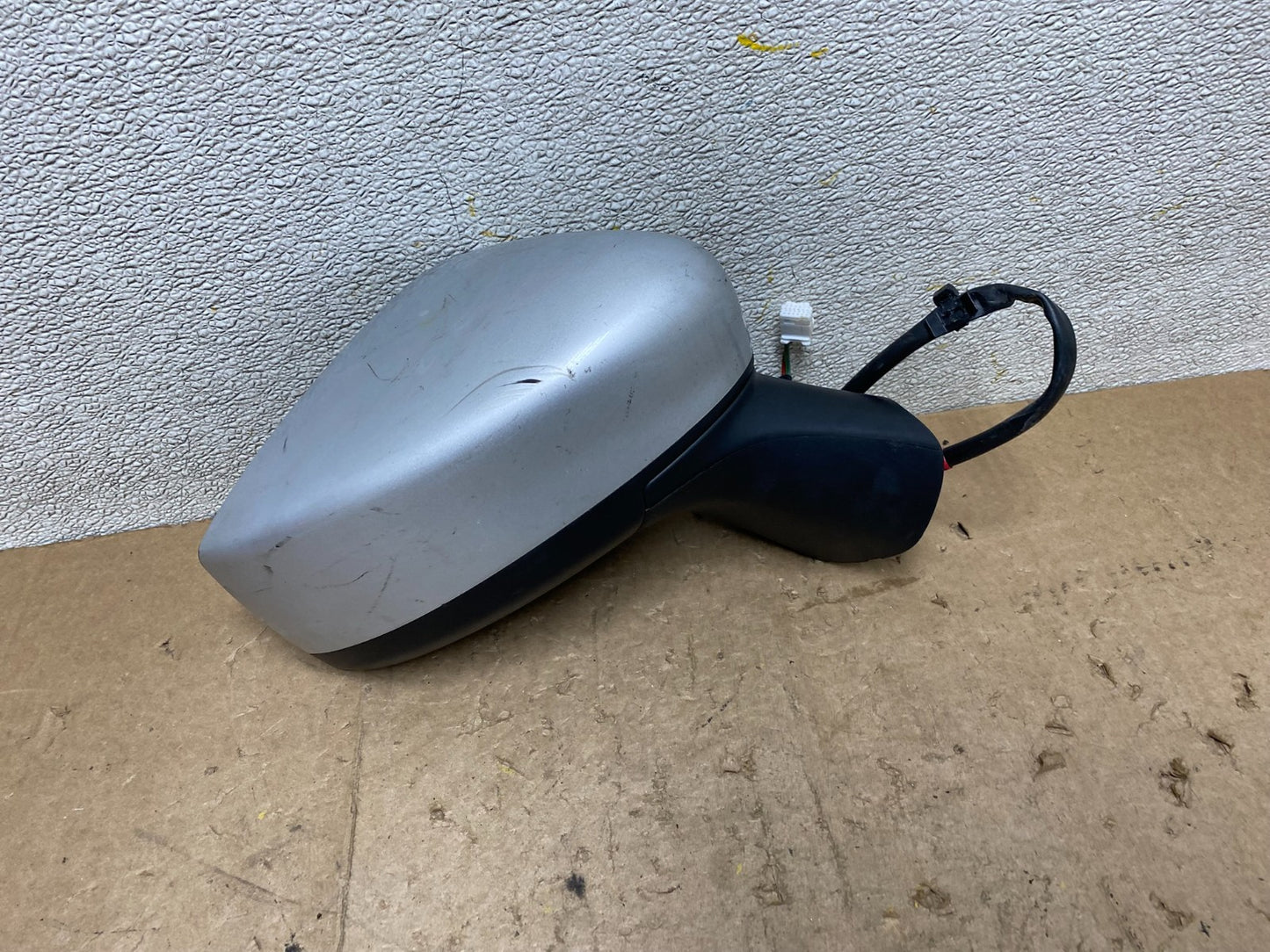 2012 to 2014 Nissan Versa Note Right Passenger RH View Door Mirror OE AB7049 DG0