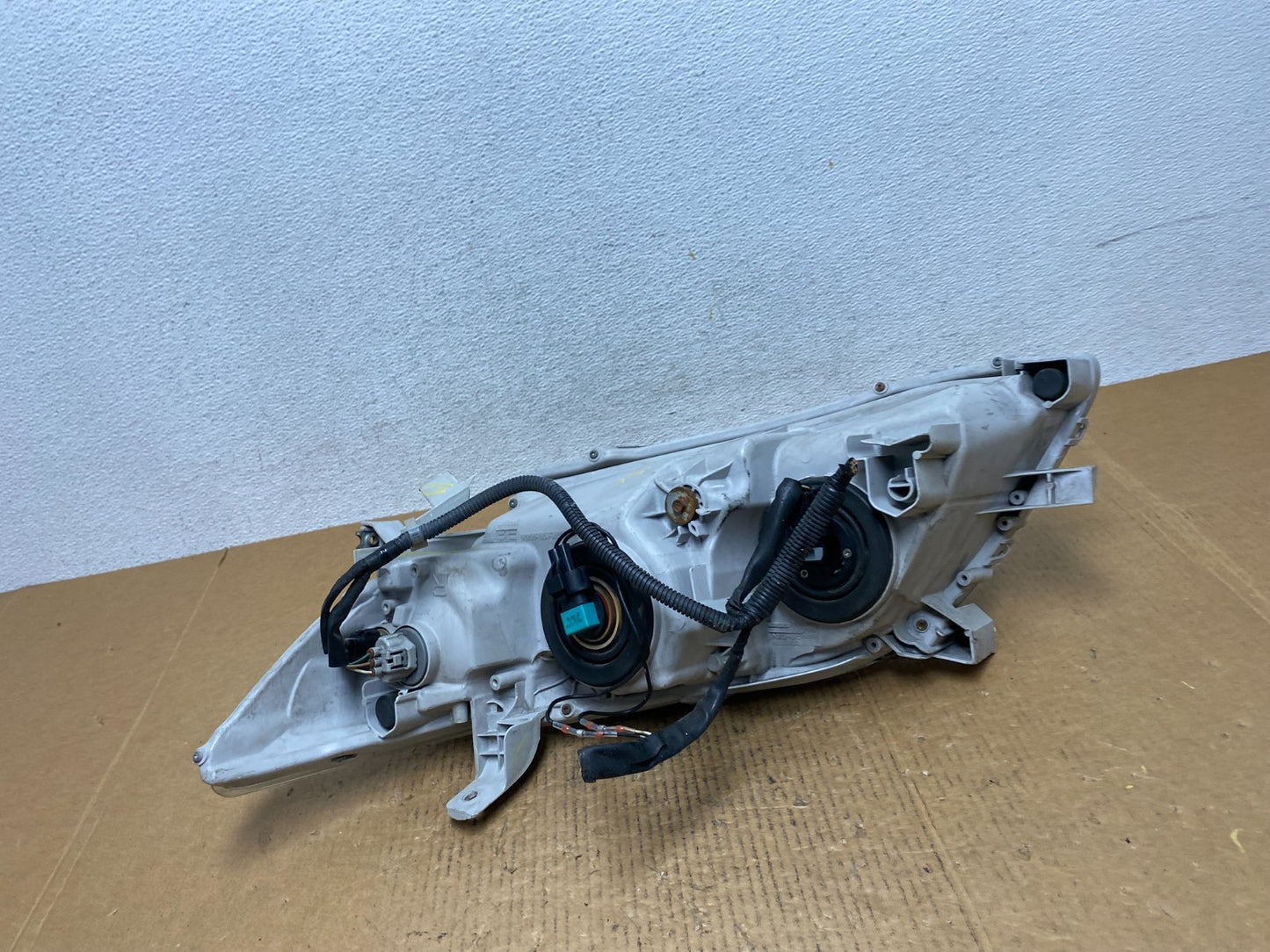 2007 - 2009 Toyota Camry Halogen Right Passenger Headlight AE1180 DW6