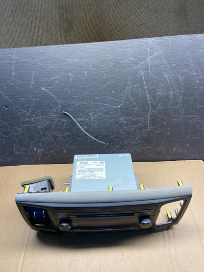 2011 to 2014 Toyota Sienna AM FM CD Mp3 Radio Receiver AF9444 DG3