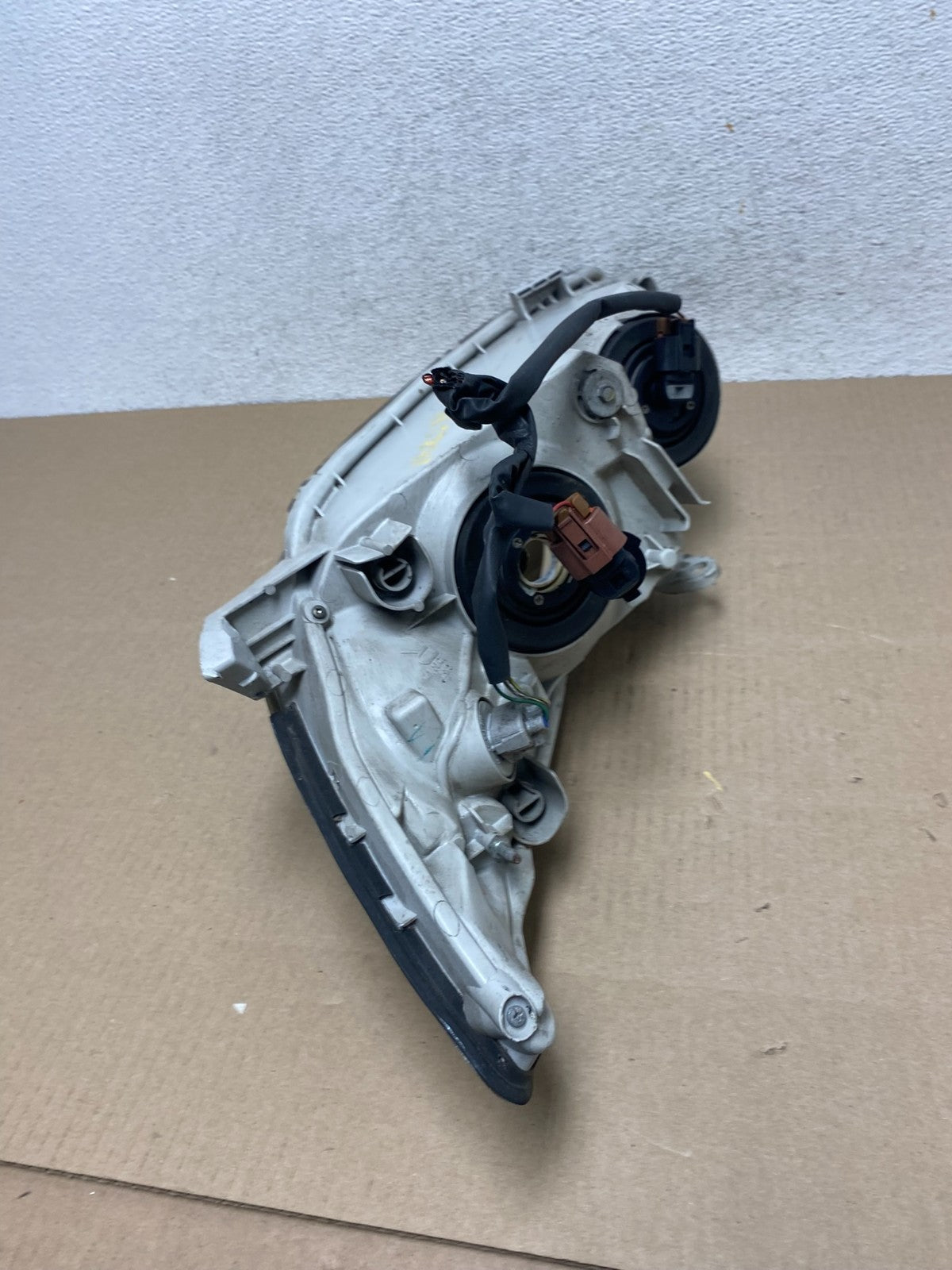 2002 to 2004 Toyota Camry Halogen Headlight Right Passenger Rh AG5841 DW6
