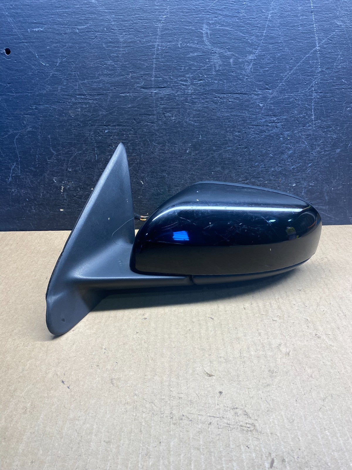 2004 - 2006 Volvo S60 Left Driver LH Front Door View Mirror AG6184 DG0