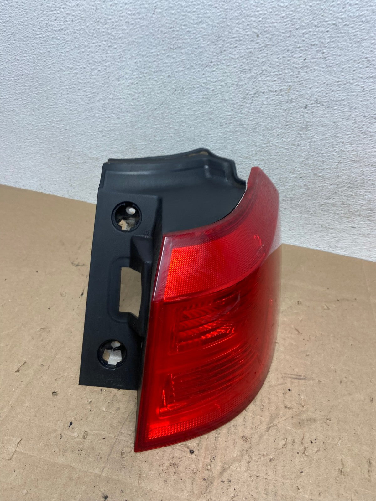 2010 to 2017 GMC Terrain Halogen Right Passenger Rh Side Tail Light AE6441 LK2