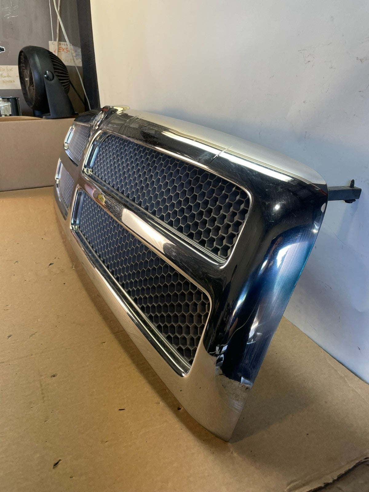 1994 to 2001 Dodge Ram 1500 Upper Front Chrome Grill Grille AH0367 DG1
