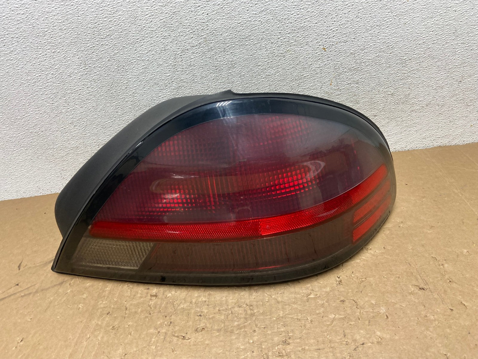 1999-2005 Pontiac Grand AM Right Passenger RH Side Tail Light AG1223 LK0