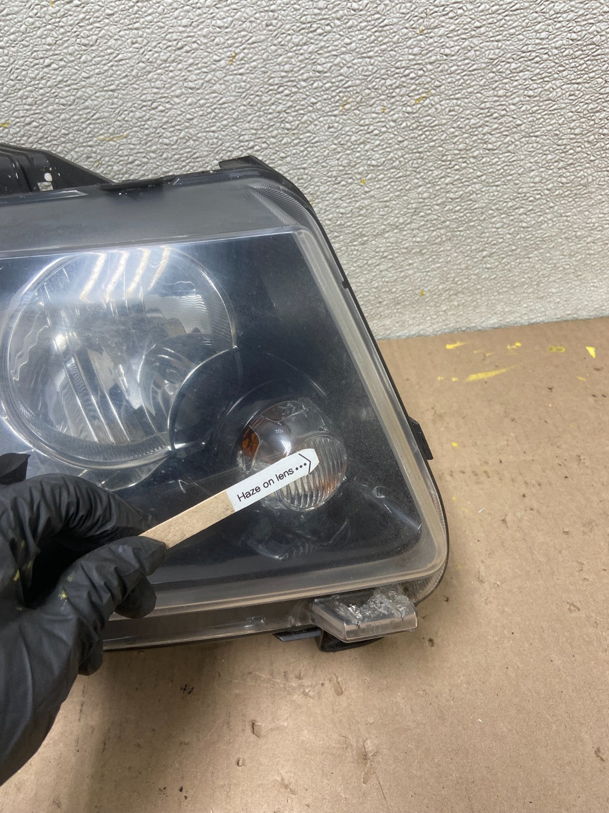 2011-2013 Jeep Grand Cherokee Right Passenger Halogen Headlight AA0501 DW3