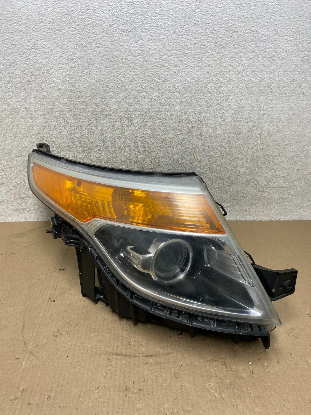 2011 to 2015 Ford Explorer Right Passenger Halogen Headlight AH6833 DW0