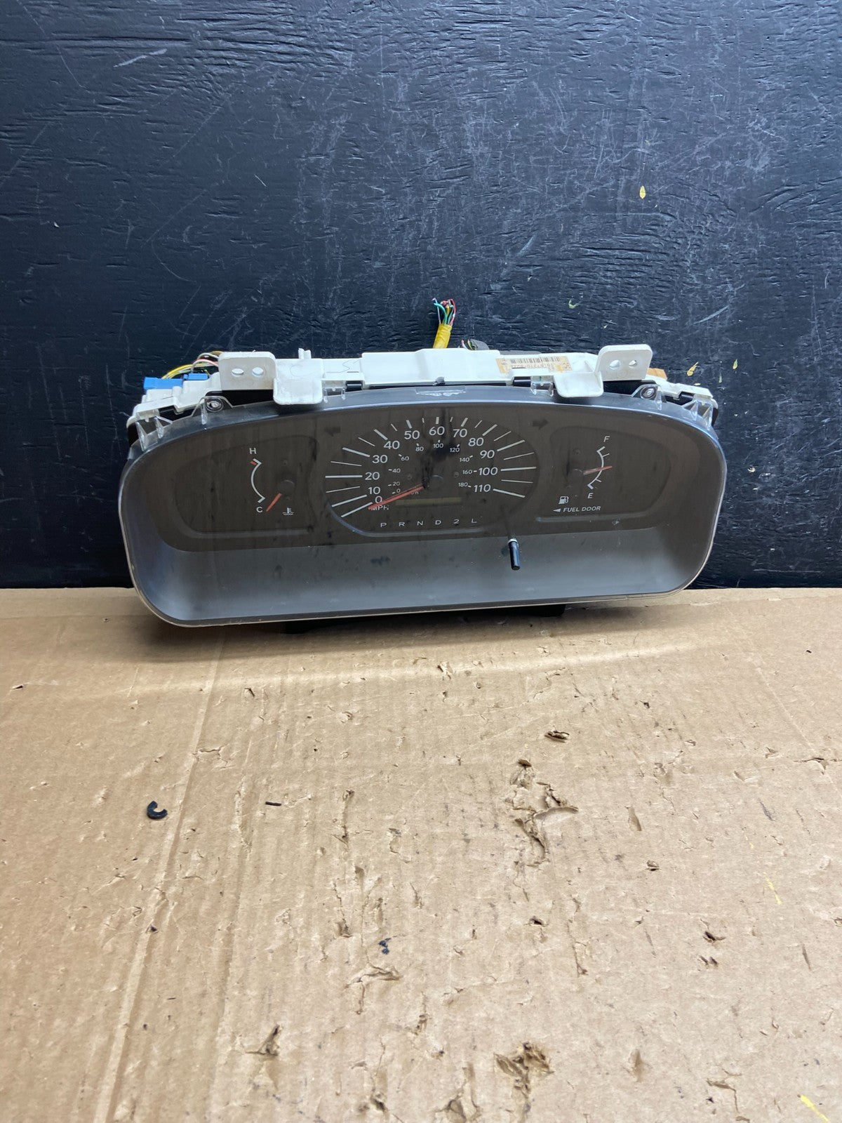 1998 1999 2000 Toyota Sienna Speedometer Cluster Gauge ad6910 DG0