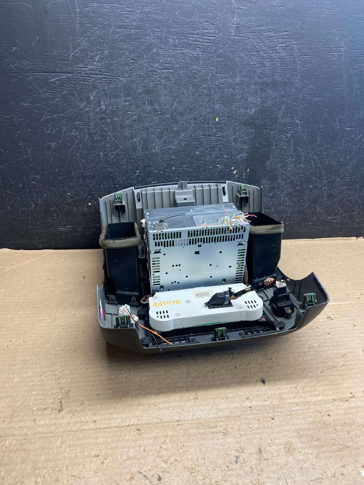 2009-2012 Nissan Frontier Xterra Radio Climate Control Bezel Center AH5478 DW4