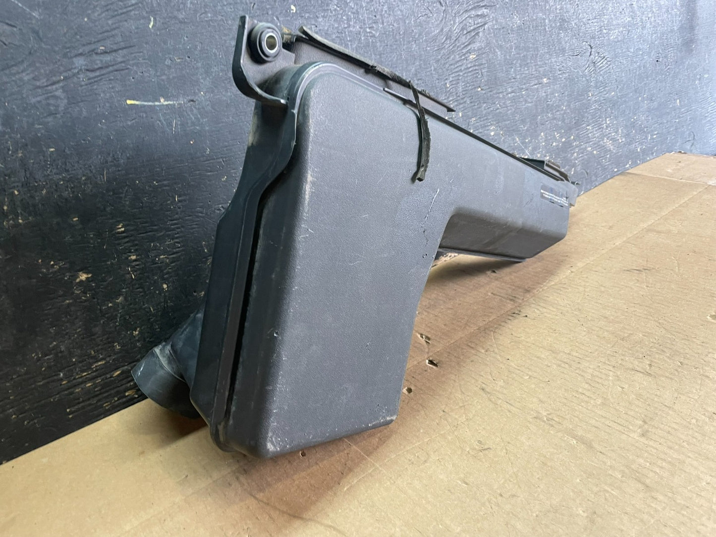 2013-2016 Nissan Pathfinder Upper Air Intake Duct OEM Z8221 DG1