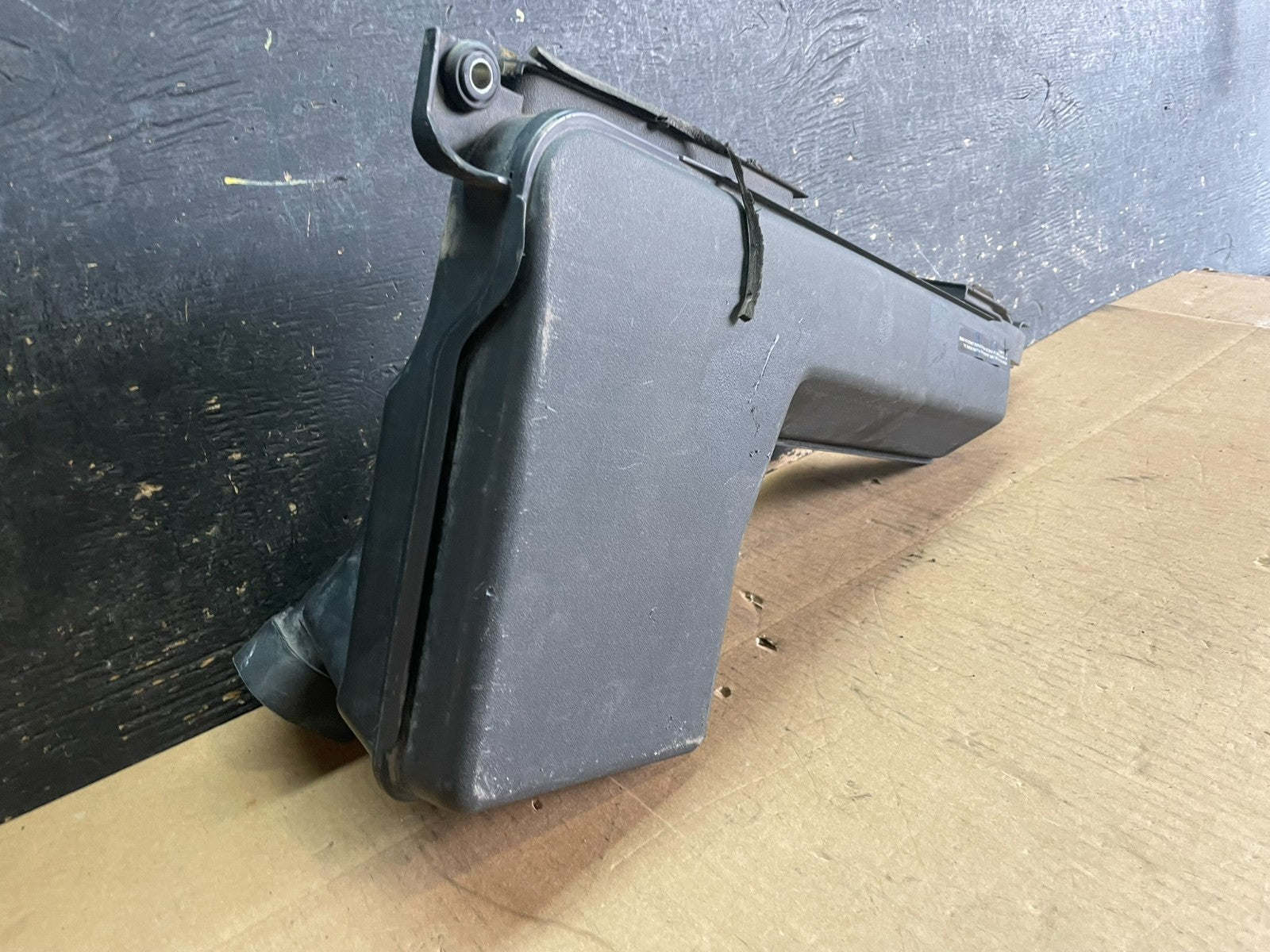 2013-2016 Nissan Pathfinder Upper Air Intake Duct OEM Z8221 DG1