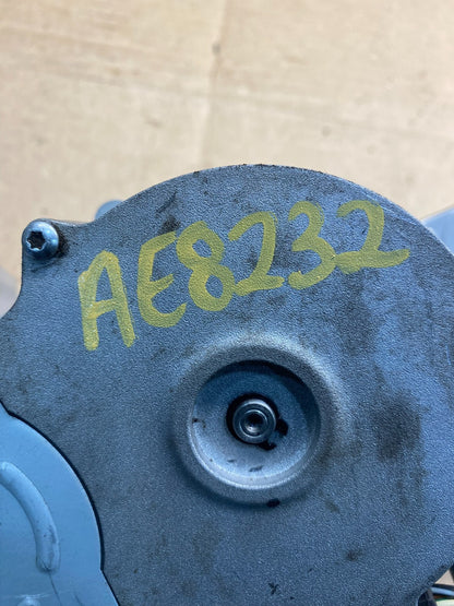 2015-2021 Kia Sedona Entourage Rear Glass Windshield Wiper Motor AE8232 DG6