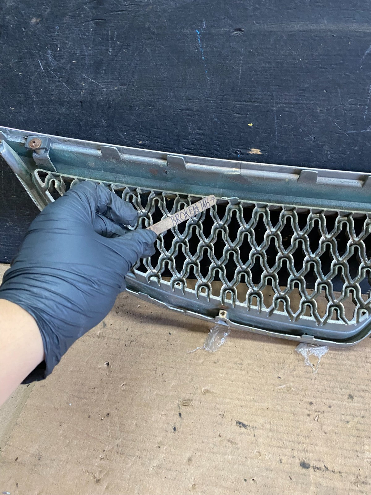 2007 to 2011 Hyundai Veracruz Chrome Grille Grill OEM P0172 DG9