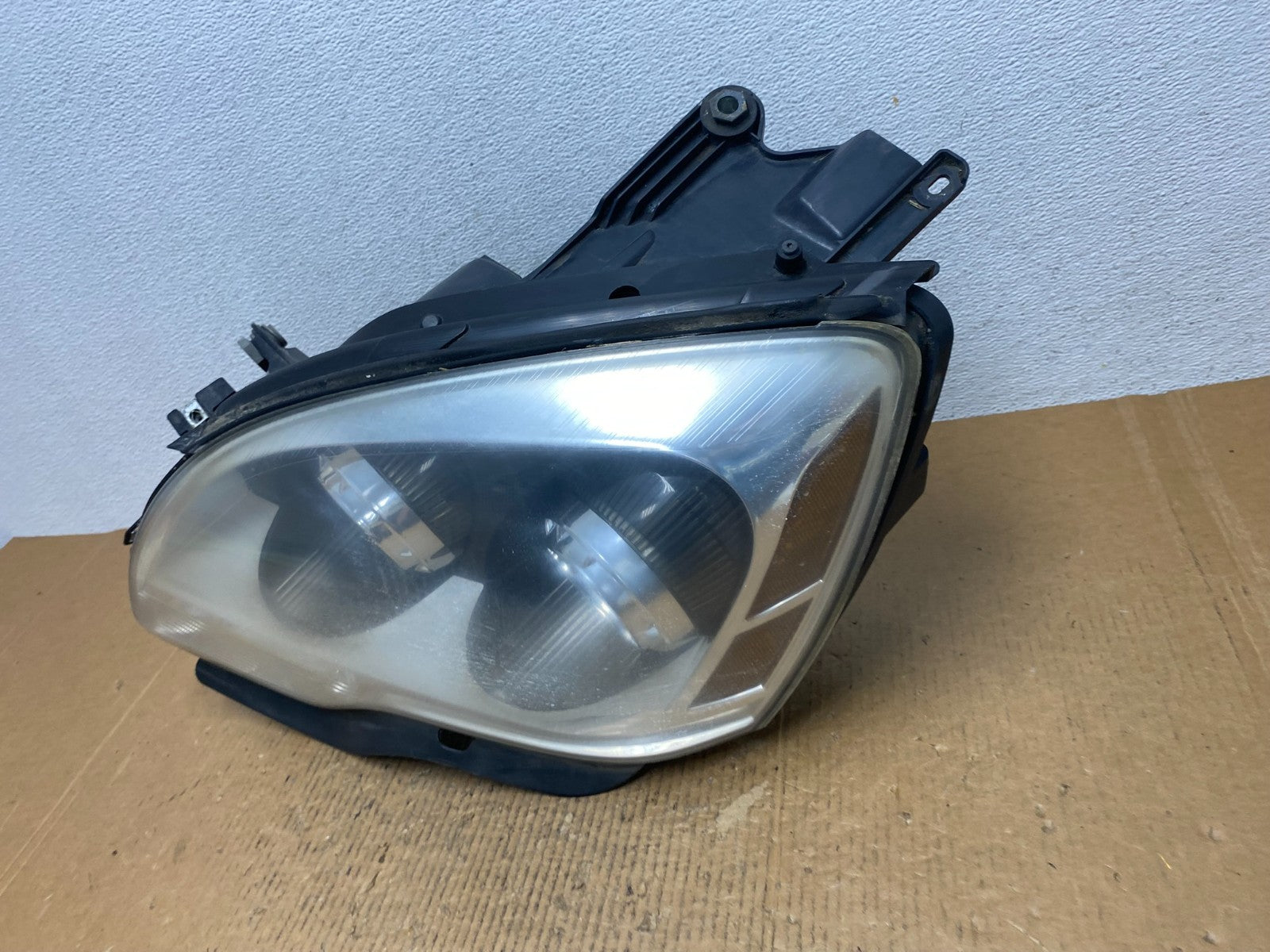 2007-2012 Gmc Acadia Xenon HID Headlight Left Driver LH Side AE1443 DW1