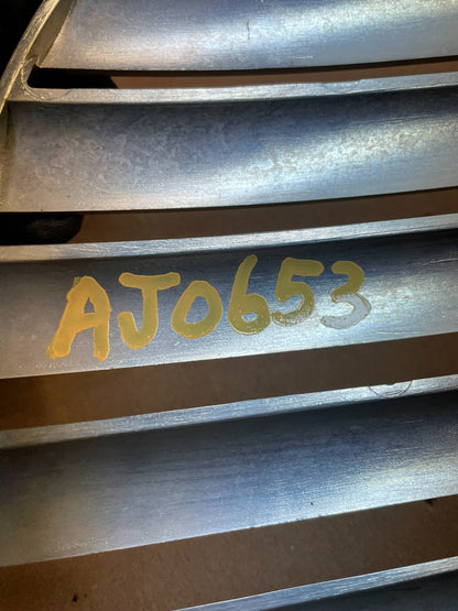 2003 to 2011 Lincoln Town Car Front Upper Grille Grill Chrome W/Emblem aj0653 DG5