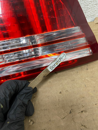 2004 - 2005 Toyota Sienna Left Driver LH Side Inner Tail Light AH9147 LK4