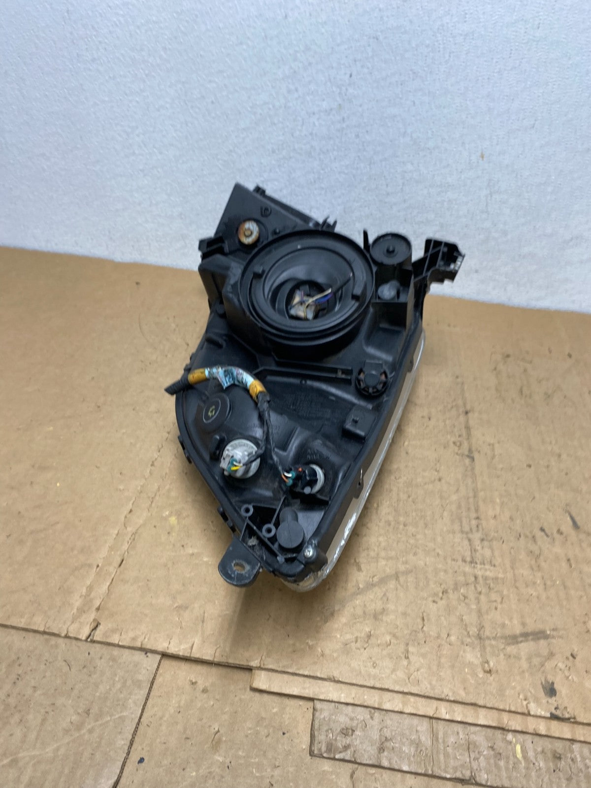 2006-2009 Toyota Prius Left Driver LH Side Blue Headlight Halogen AD0524 DW9