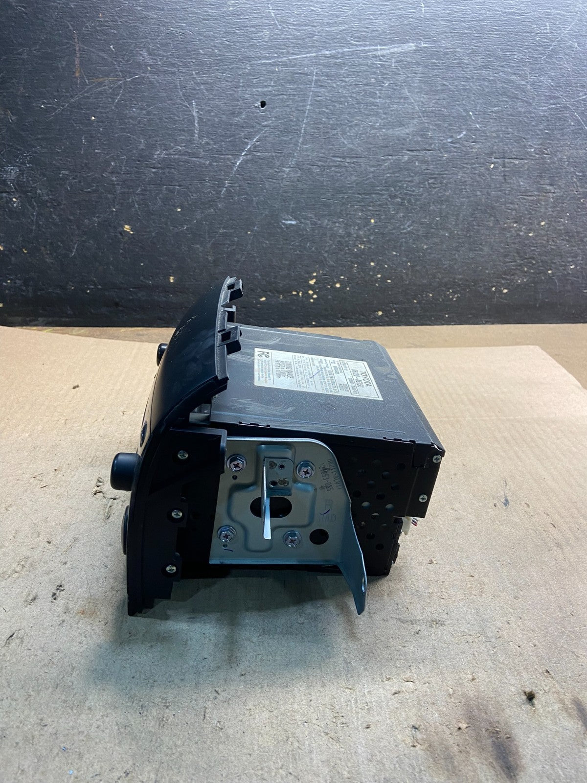 2005 to 2008 Toyota Sienna AM FM CD WMA Mp3 Radio Receiver z8752 DG1