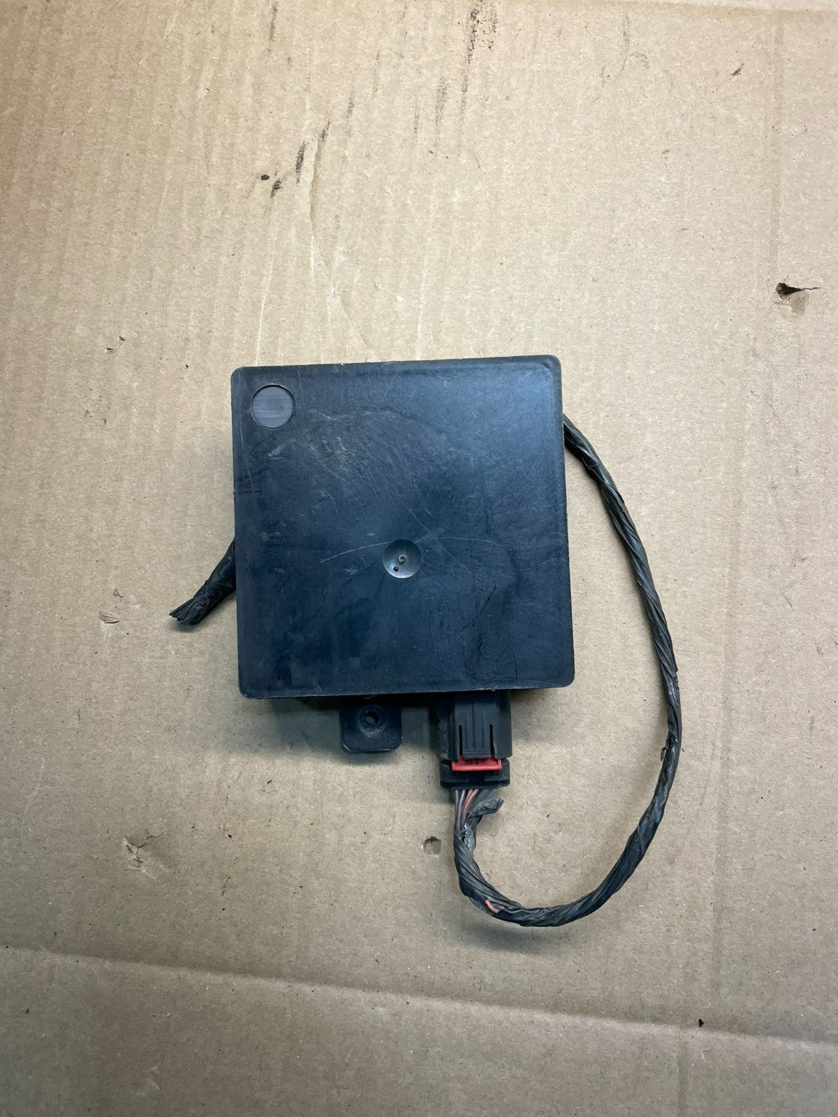 2013 to 2018 Ford Lincoln Rear Radar Blind Spot Module u2093 DG2