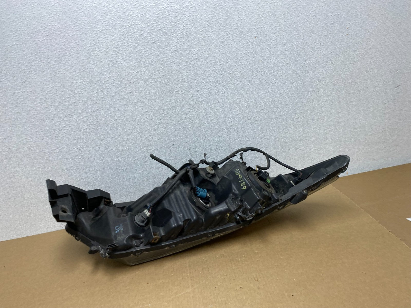 2010 - 2012 Honda Accord Crosstour Left Driver LH Side Headlight AB9989 DW7