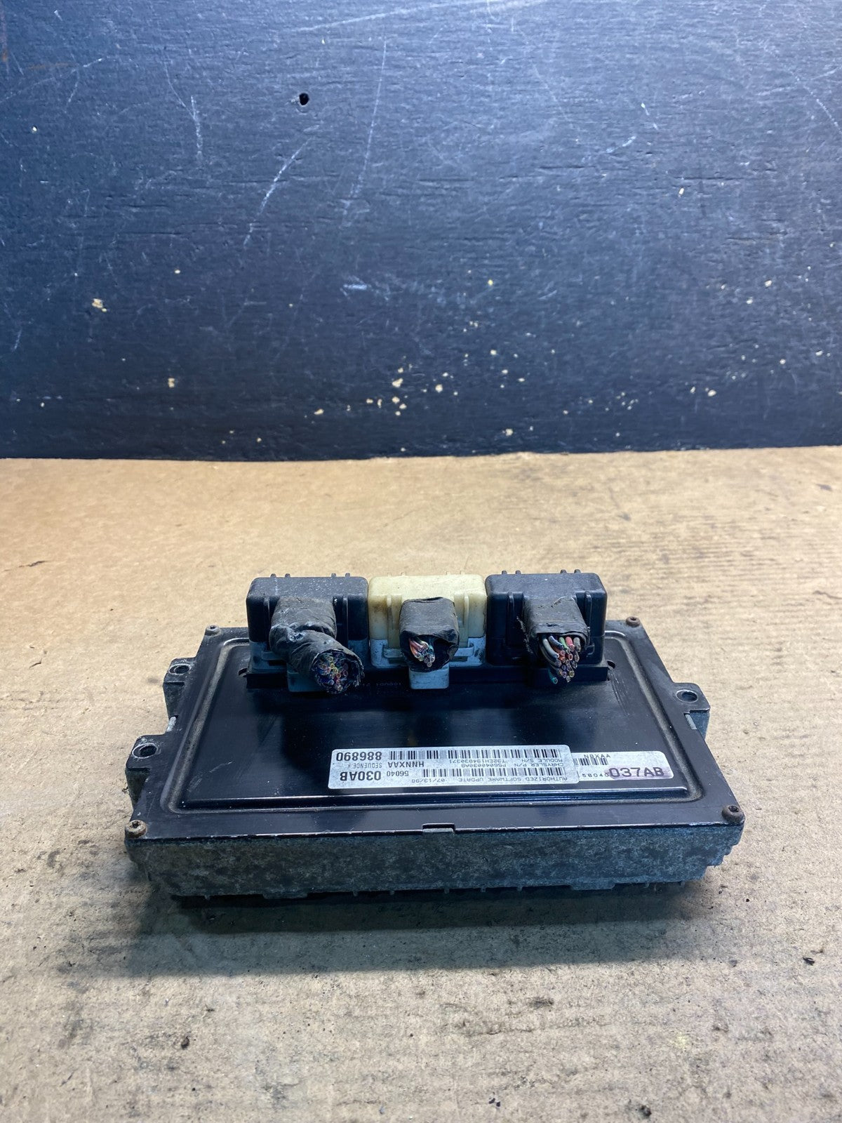 1999 Dodge Dakota 3.9L Engine Computer Module ECM ECU Unit OEM aa2881 DG0