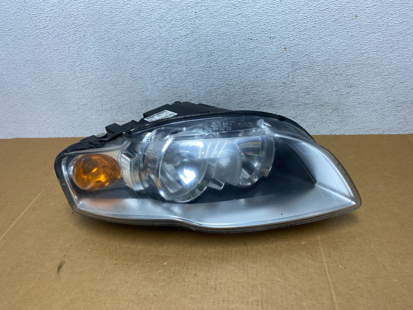 2005 2006 2007 2008 Audi A4 Right Passenger RH Halogen Headlight AD8947 DW0