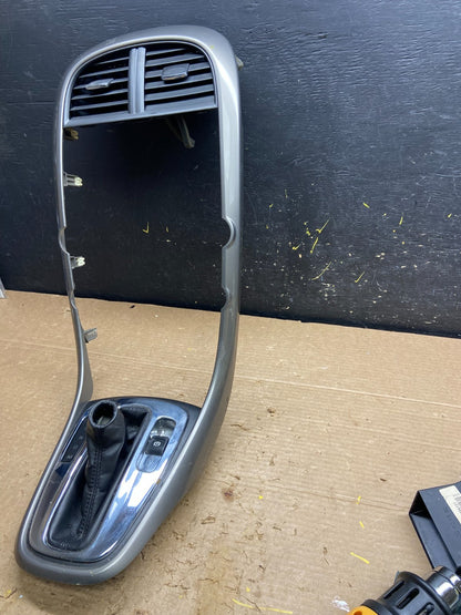 2013-2015 Chevrolet Malibu Center Dash Radio Switch Air Vent Trim Bezel w2065 DG1