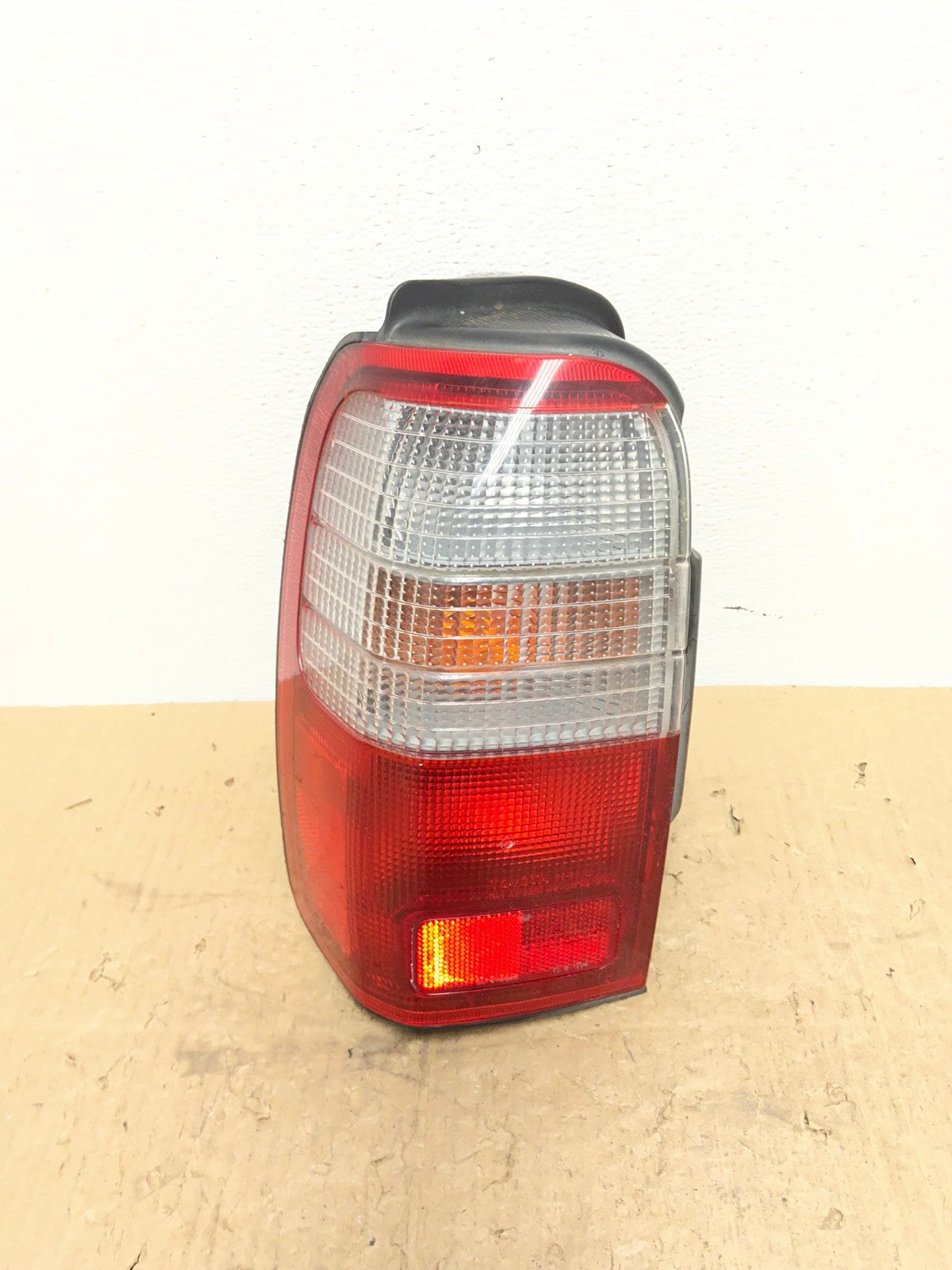 1996 to 2000 Toyota 4Runner Left Driver LH Side Tail Light OEM AC0325 LK0
