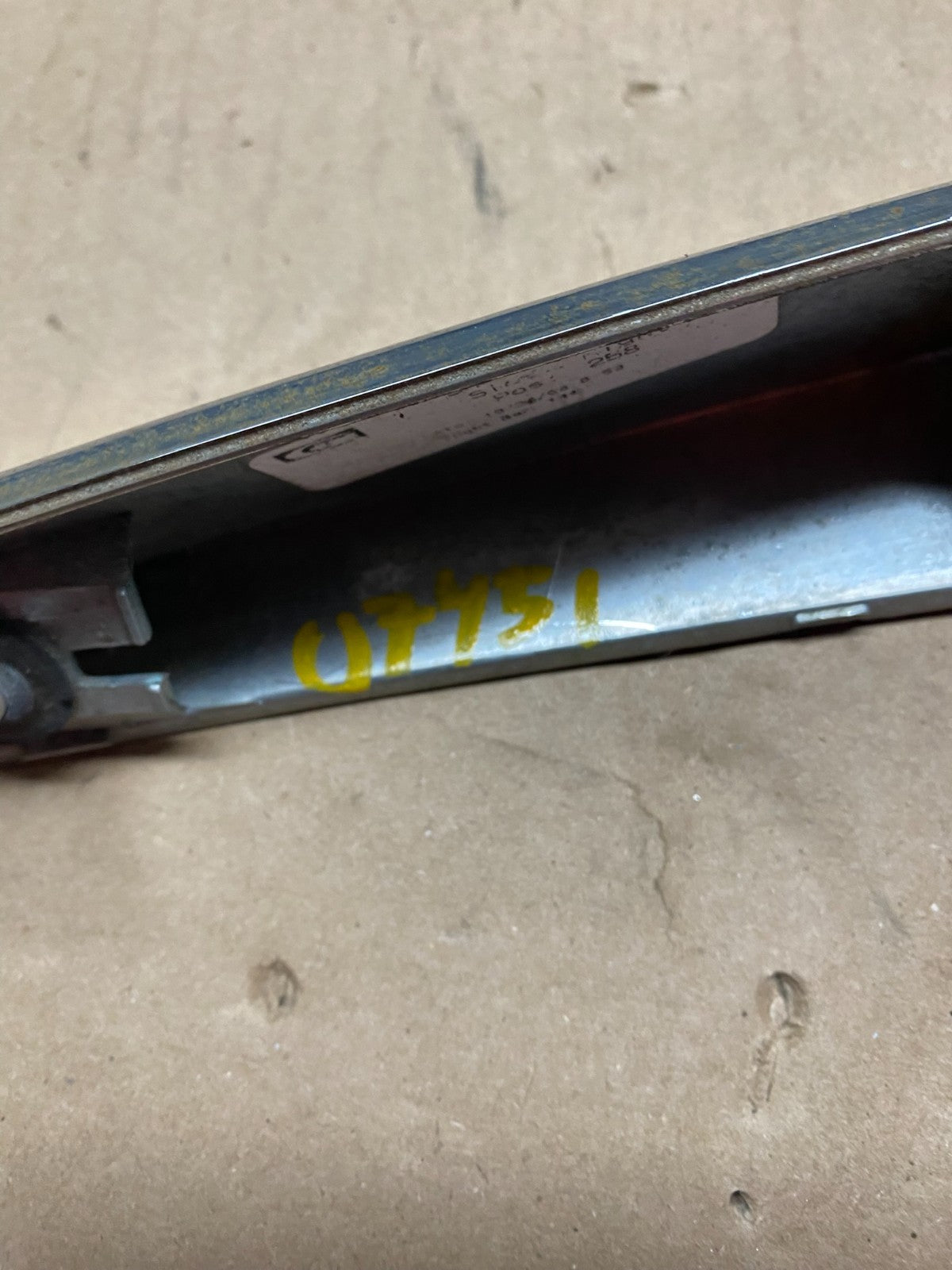 2009 to 2012 Lincoln MKS Trunk Moulding Chrome With Back Up W/O Camera u7451 DG8