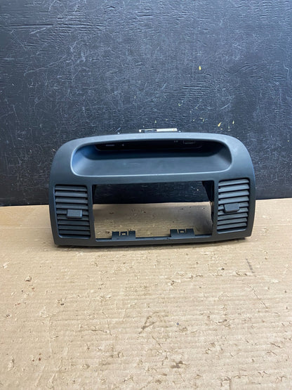 2005 2006 Toyota Camry Radio Center Console Air Vent Bezel Trim AG8559 DG0