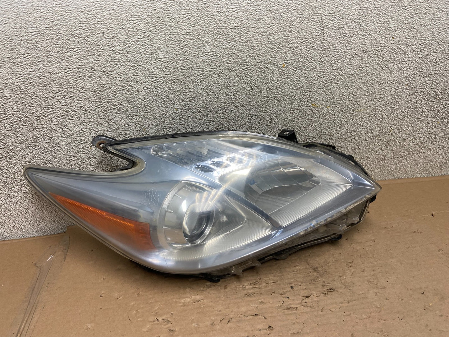2010 - 2011 Toyota Prius Right Passenger Rh Blue Halogen Headlight AB0883 DW0