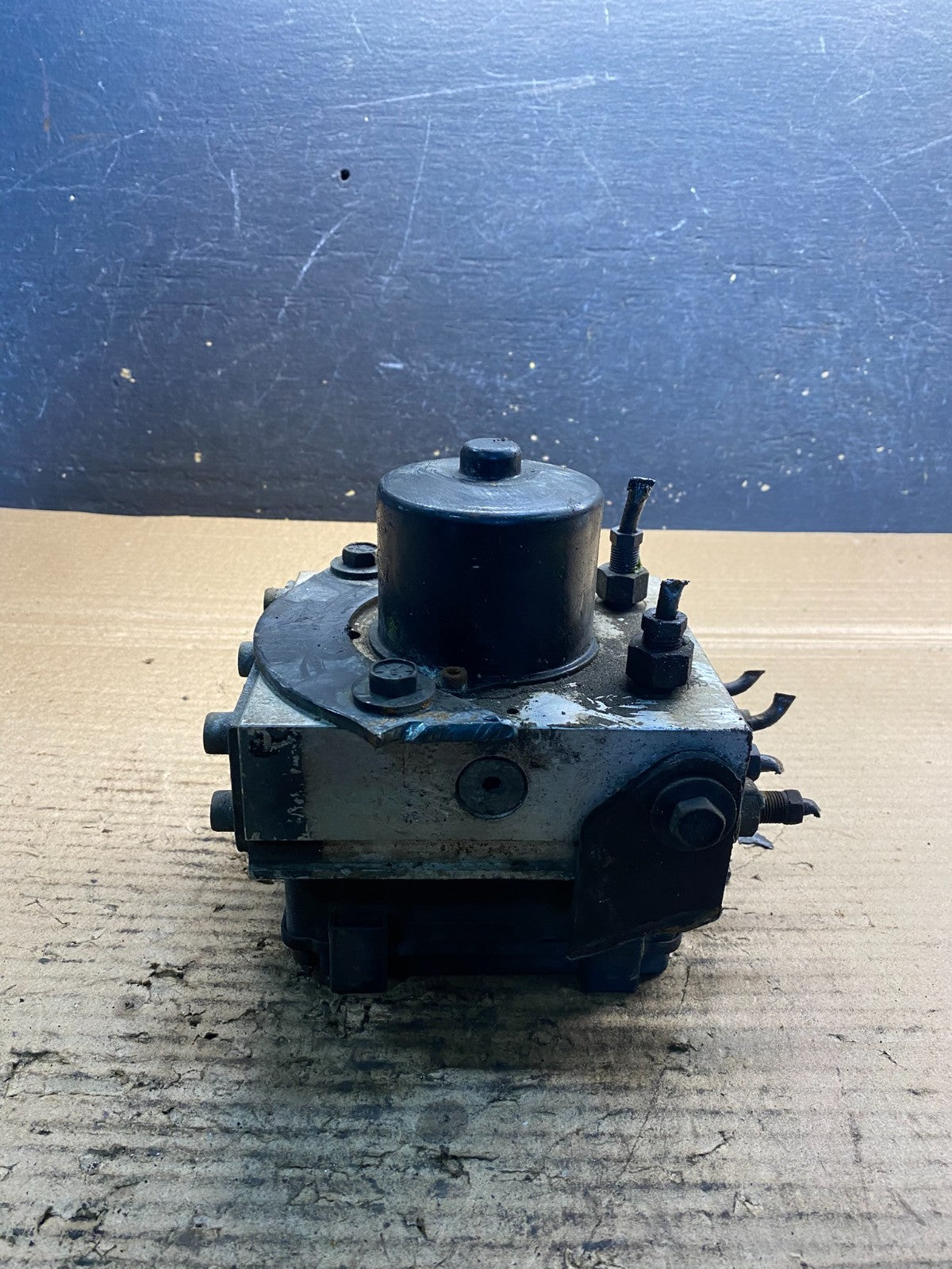 Wabco ABS Hydraulic ABS Pump With Module P/N 4784070720 AA3320 DG2