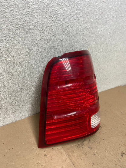 2002 to 2005 Ford Explorer Left Driver Lh Side Tail light AG5411 LK2