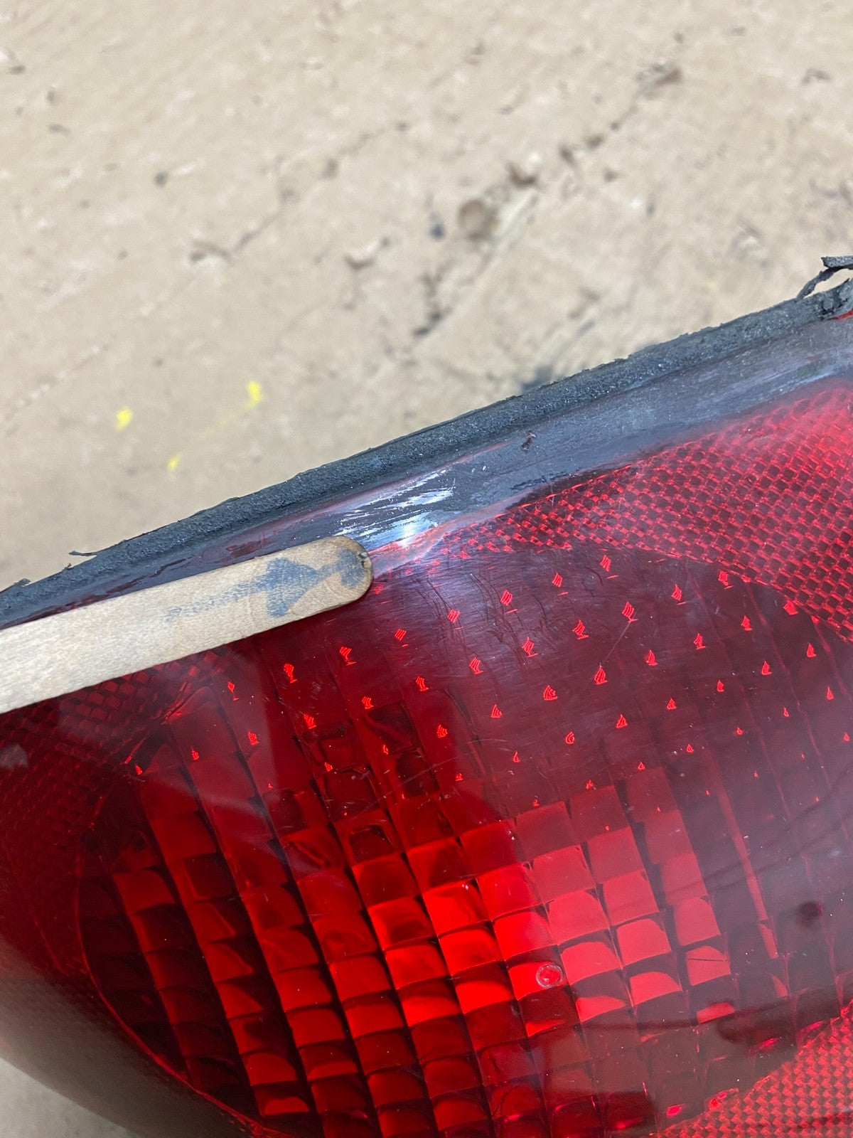 2000 to 2002 Chevrolet Cavalier Right Passenger Side Tail Light S1888 DW5