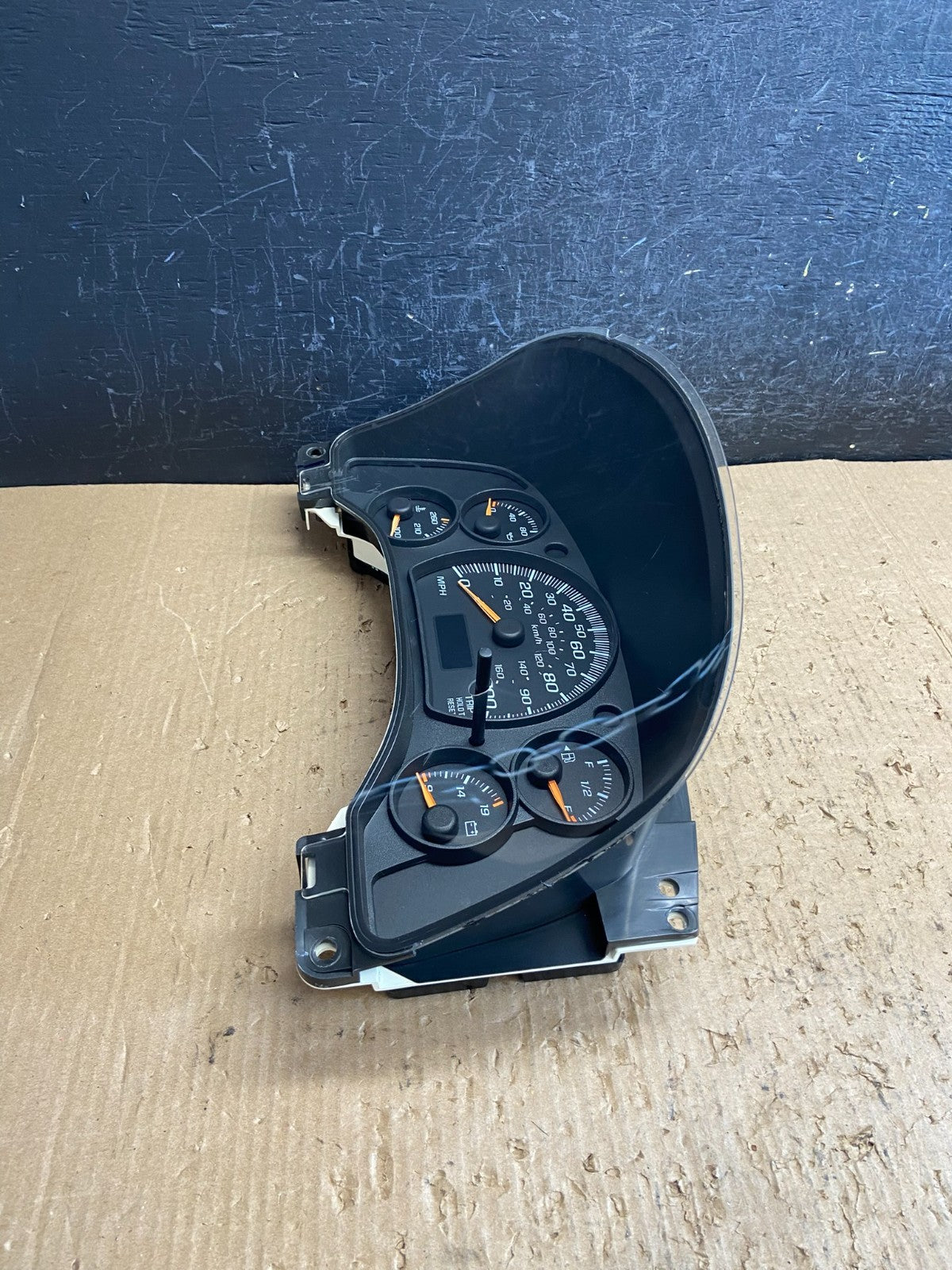 2004 to 2007 Chevrolet Express Speedometer Cluster Gauge AF1599 DG2