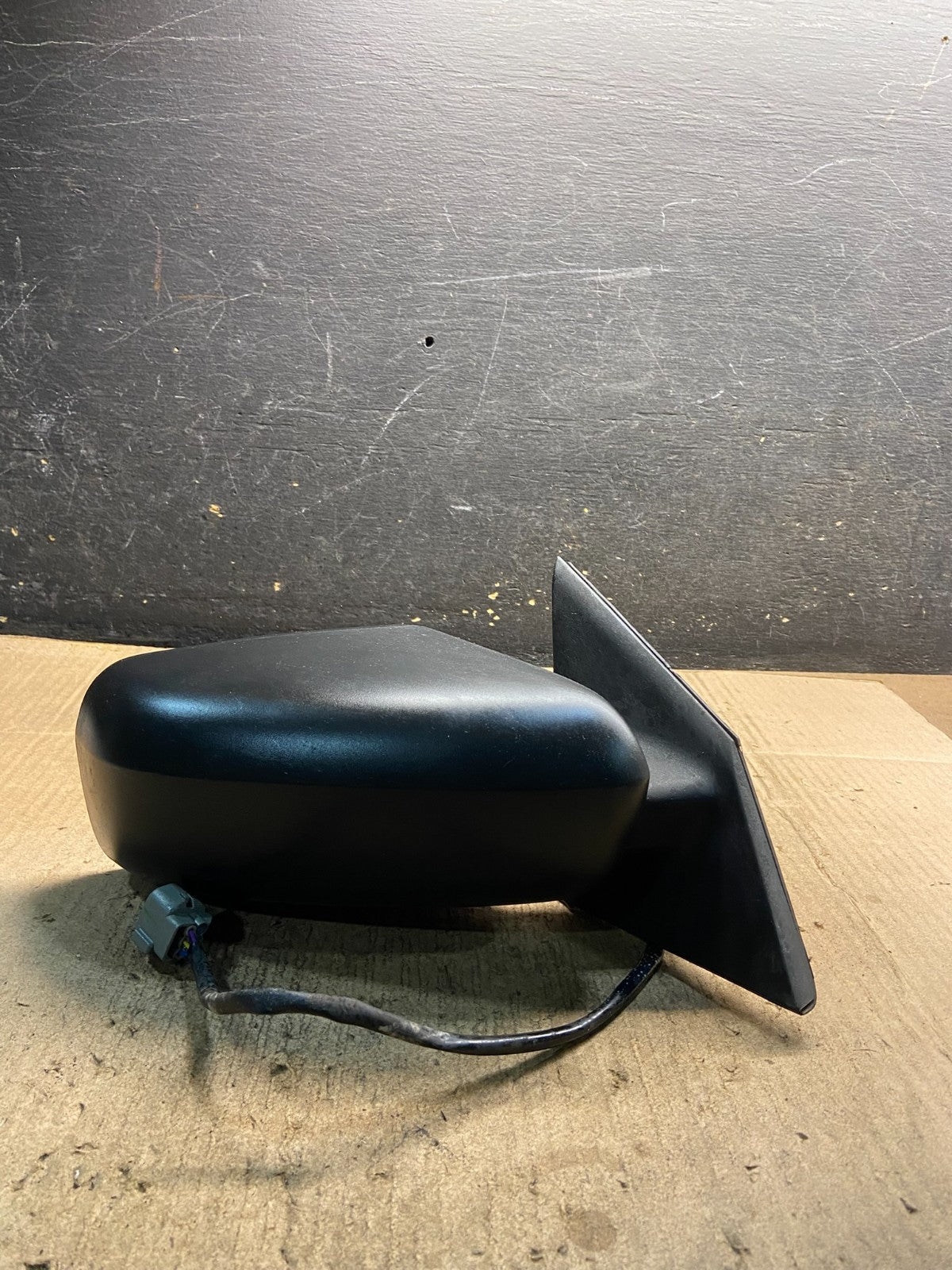 2004-2012 Mitsubishi Galant Right passenger  RH View Door Mirror OEM Z0490 MS0