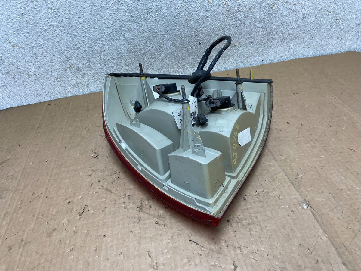 2003 to 2011 Lincoln Town Car Left Driver Lh Side Tail Light AI9268 LK7